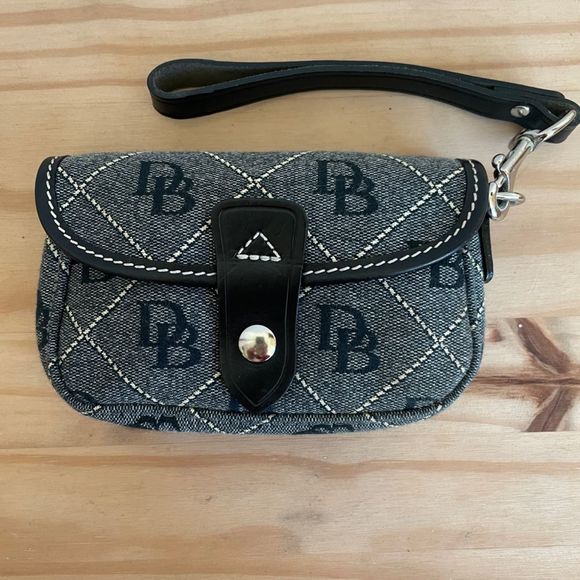 Dooney and Bourke coin clutch wallet bag monogram - Picture 1 of 9